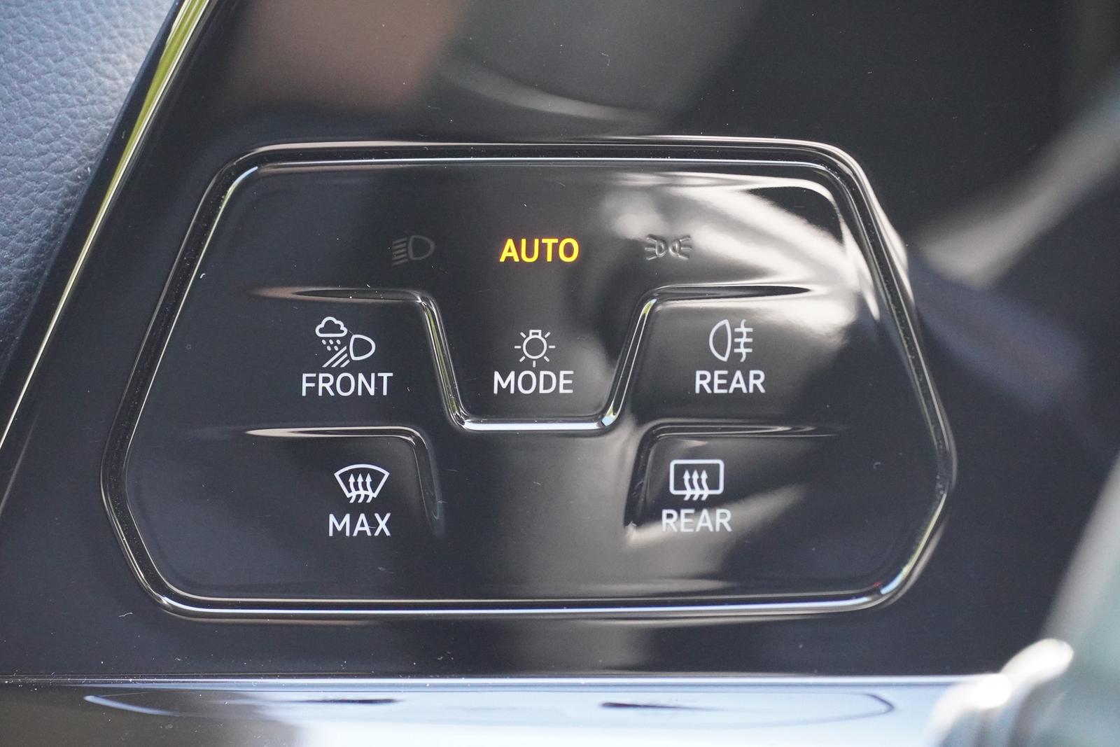 Volkswagen Golf VIII 1.5 TSI Active LED ACC Standheizung, миниатюра 22