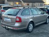 Skoda Octavia 1.8 TSI Ambiente Combi*AUTOMATIK* - Skoda Octavia aus 2011