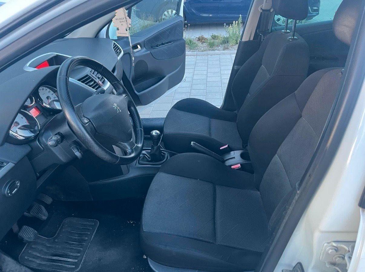 Peugeot 207 2008 — photo 6