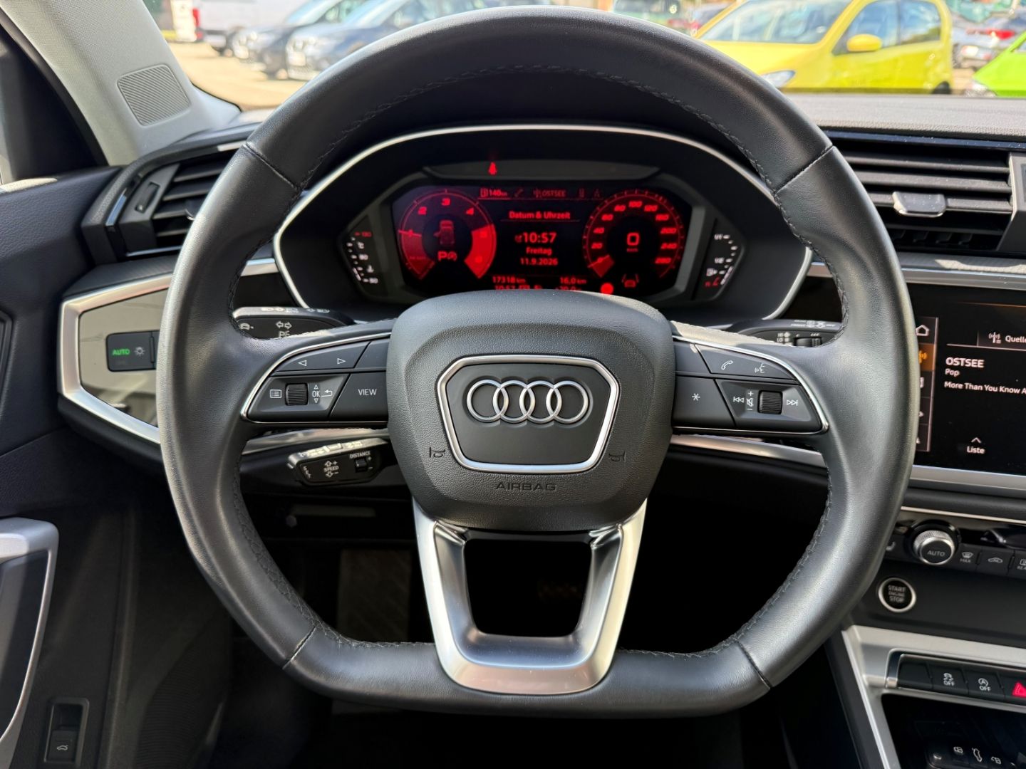 Fahrzeugabbildung Audi Q3 35 TDI S Line LED ACC TWA Navi el. Heckkl. Fu
