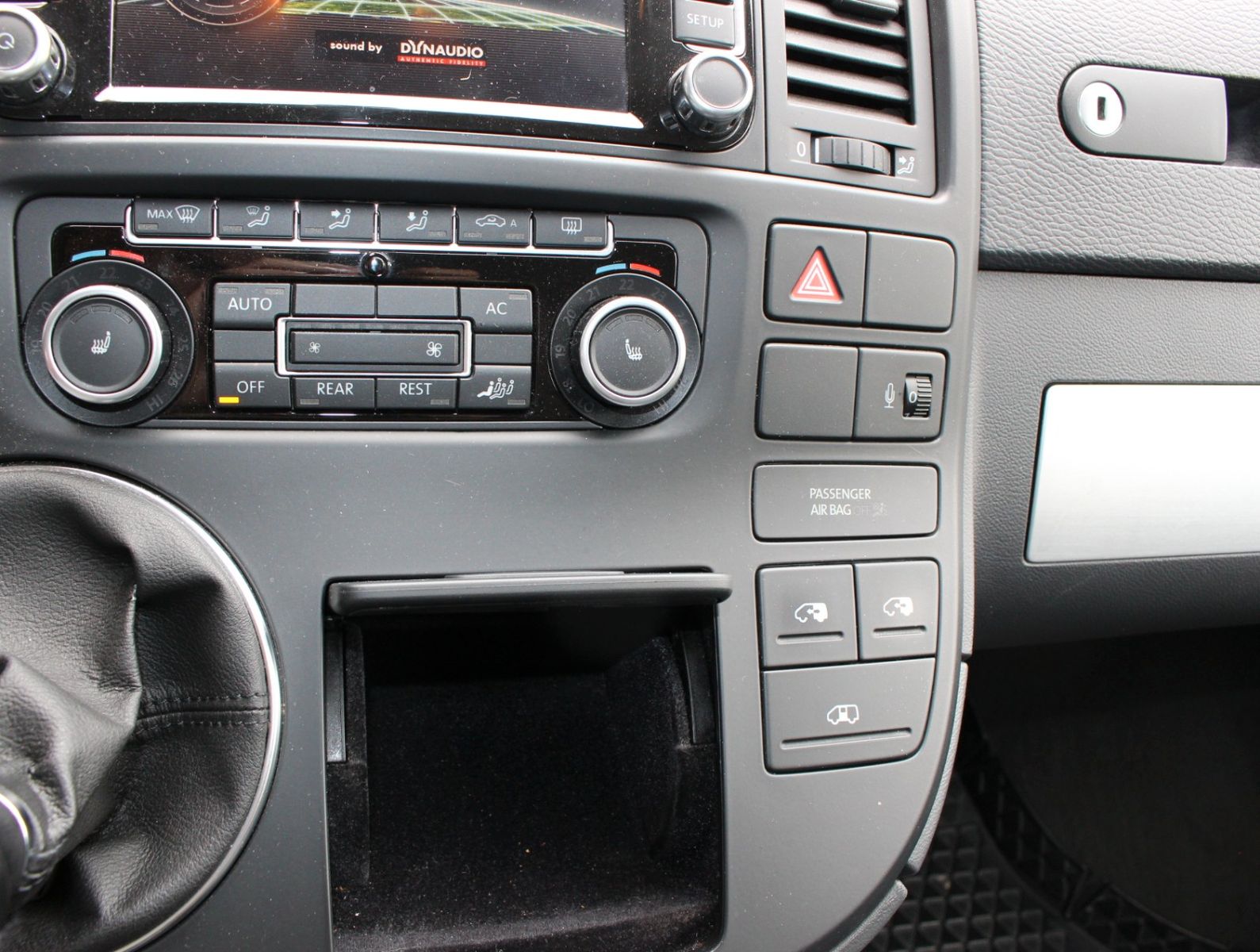 Fahrzeugabbildung Volkswagen 2.0 TDI T5 Multivan  Highline*Navi*AHK*