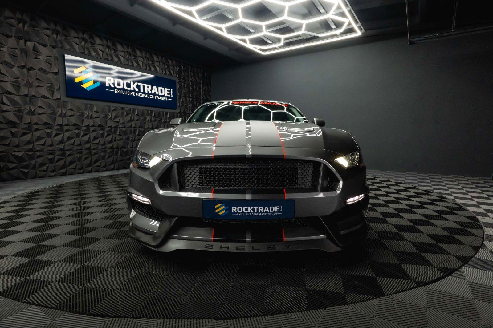 Fahrzeugabbildung Ford Mustang Shelby GT 500 5.0 V8 Performance CarPlay