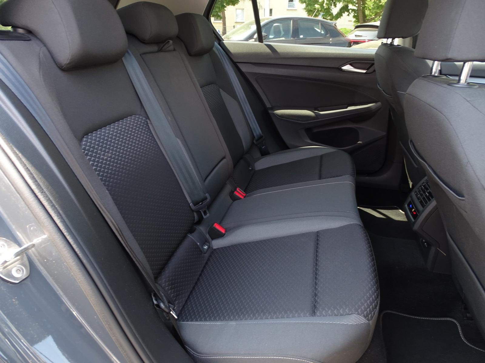 Volkswagen Golf VIII 1.5 TSI Active Navi LED AHK ACC PDC, миниатюра 25