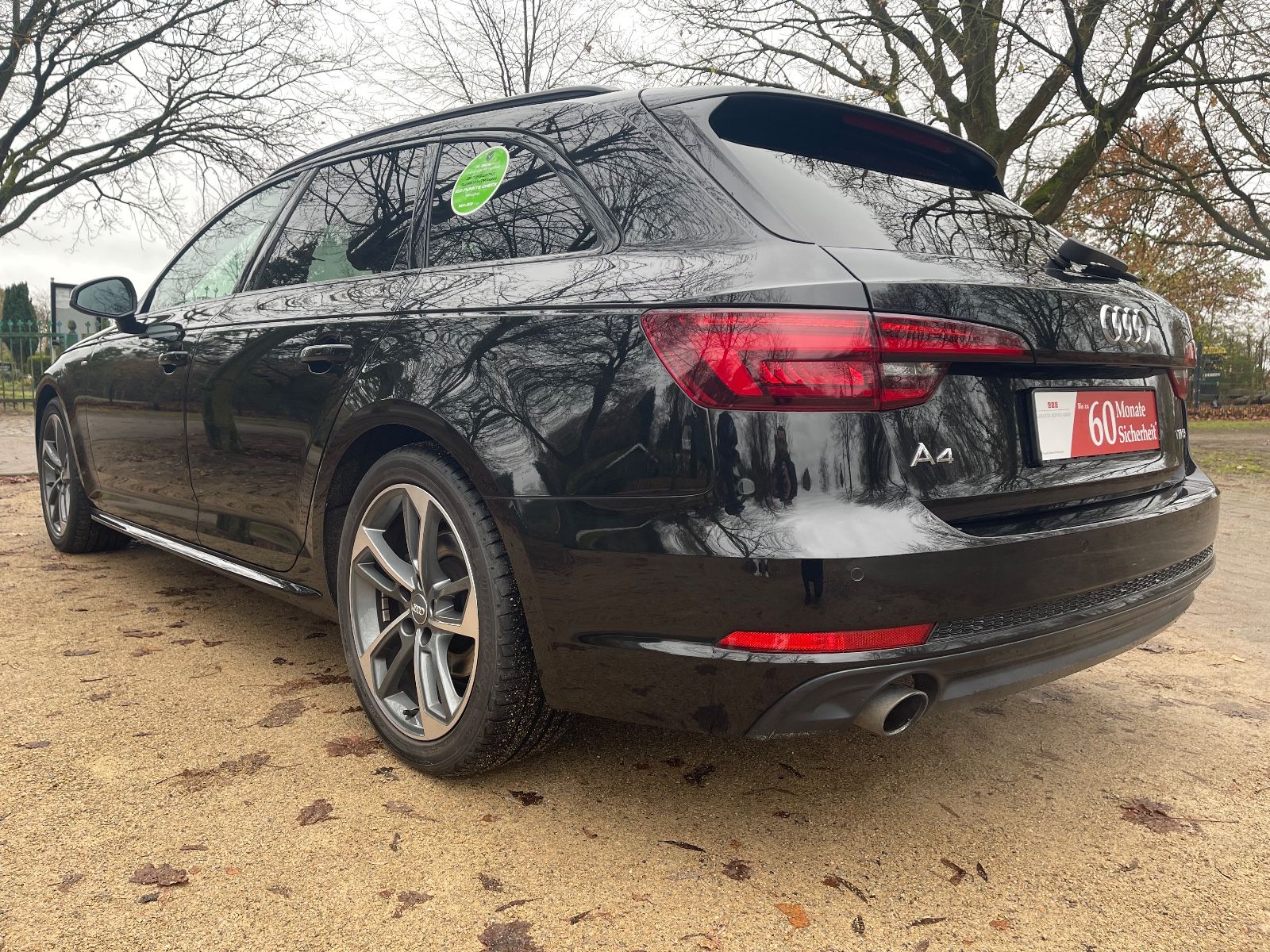 Fahrzeugabbildung Audi A4 Avant S-Line AHK*LED*PDC*TEILLEDER*TEMPO+