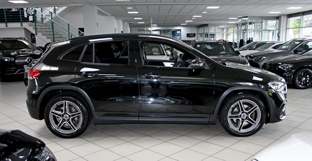 Mercedes-Benz GLA 220