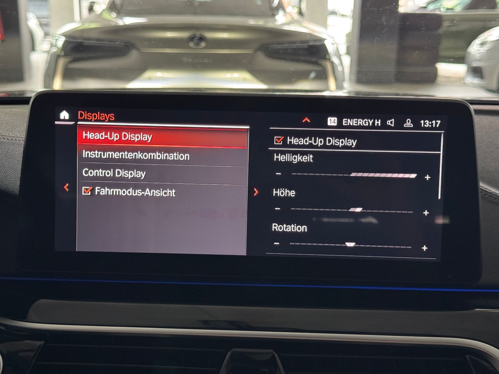 Fahrzeugabbildung BMW 520 d T LUXURY LINE HUD PANORAMA LASER VOLL