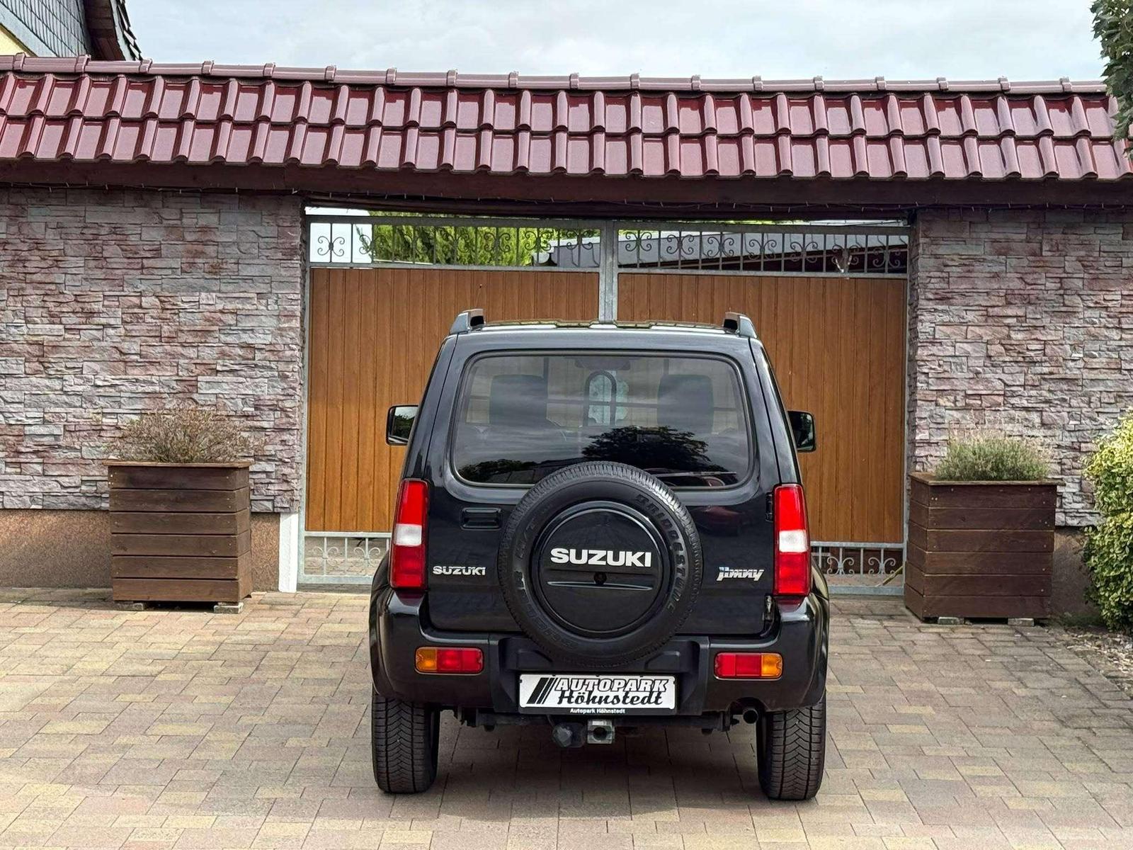 Suzuki Jimny 1.4 86ch - 2 ème main - Climatisation - CT récent - Attelage
