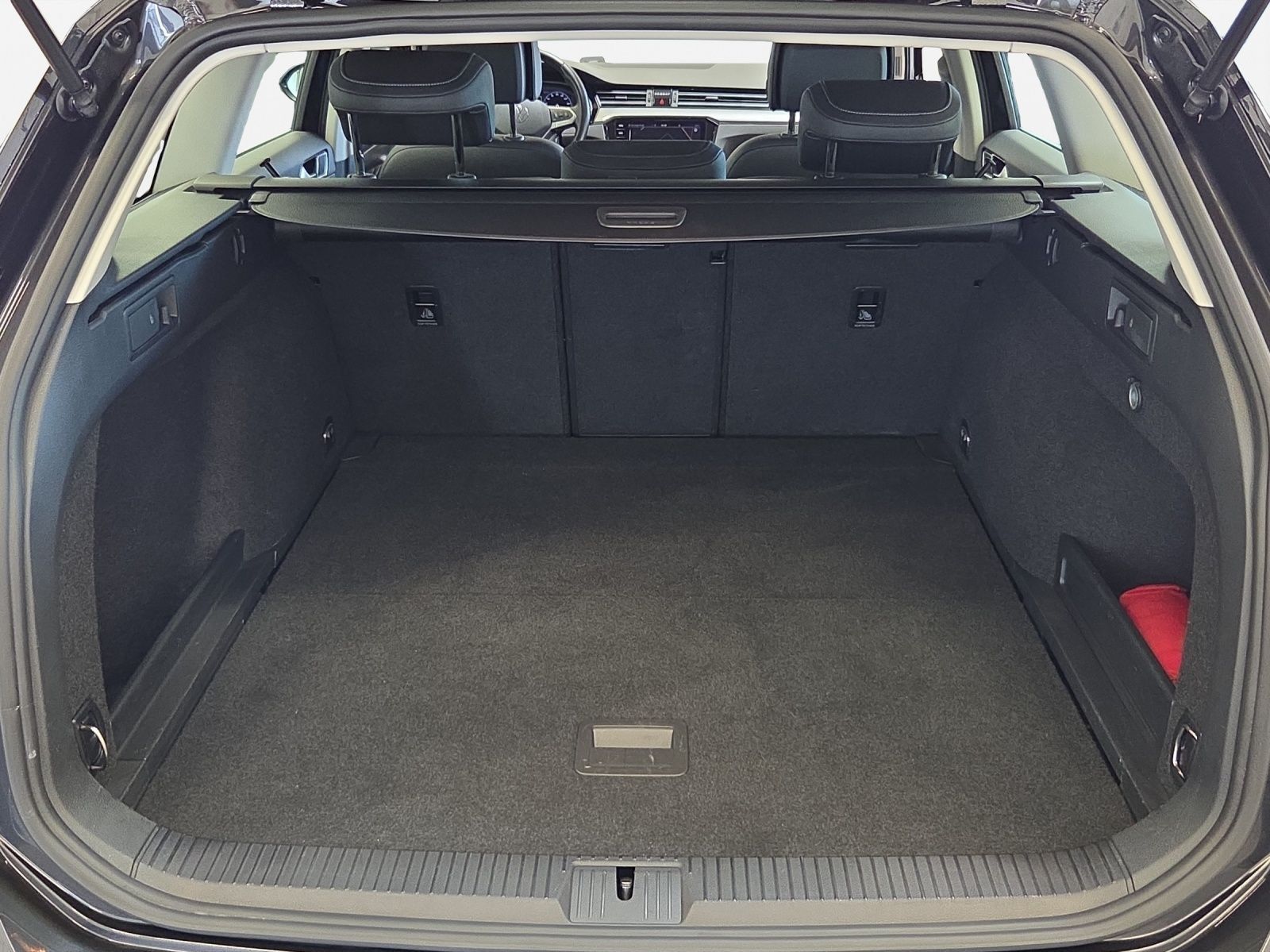 Volkswagen Passat Variant - Bild 14