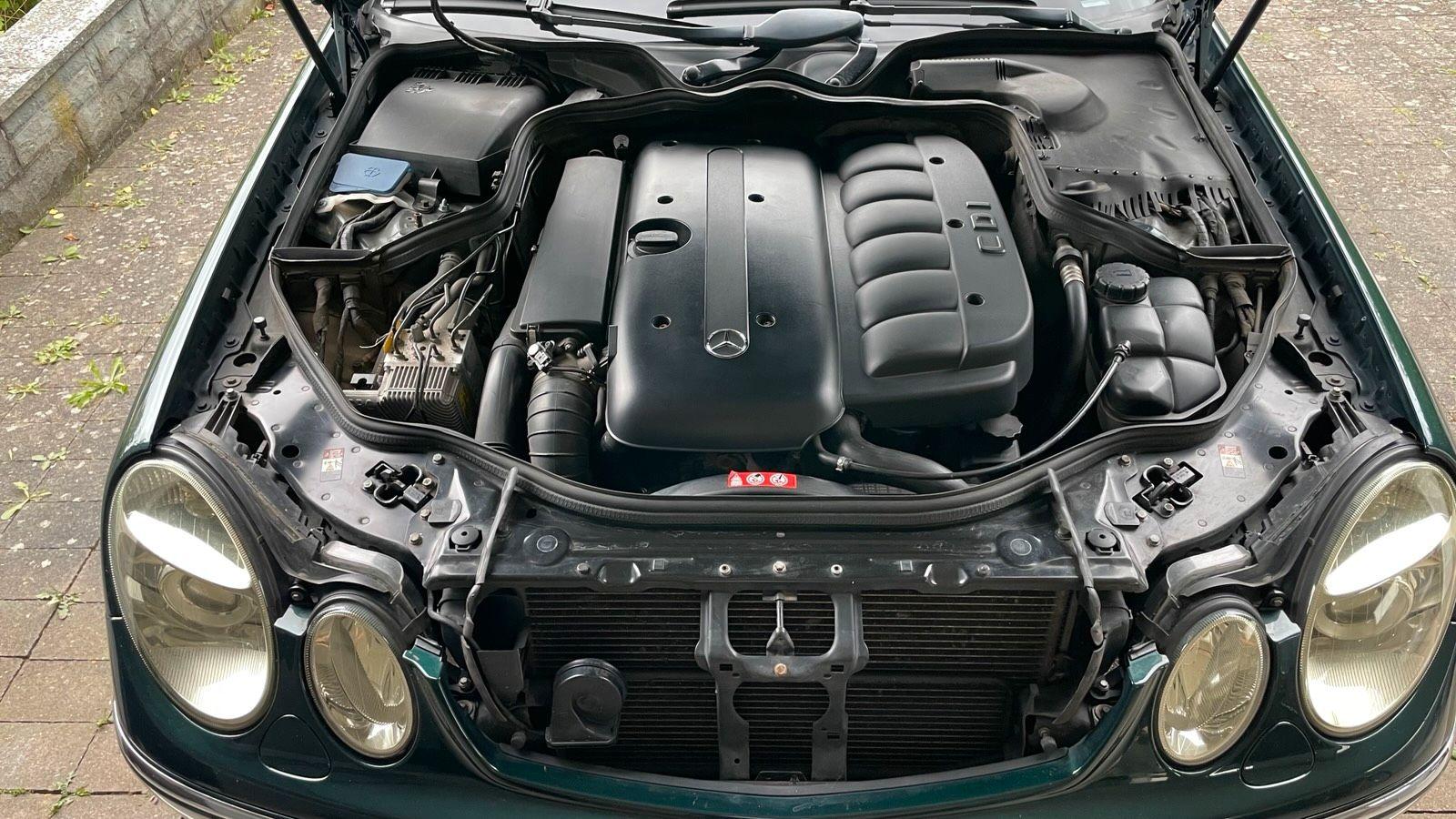 Mercedes-Benz E280 2004 — photo 8