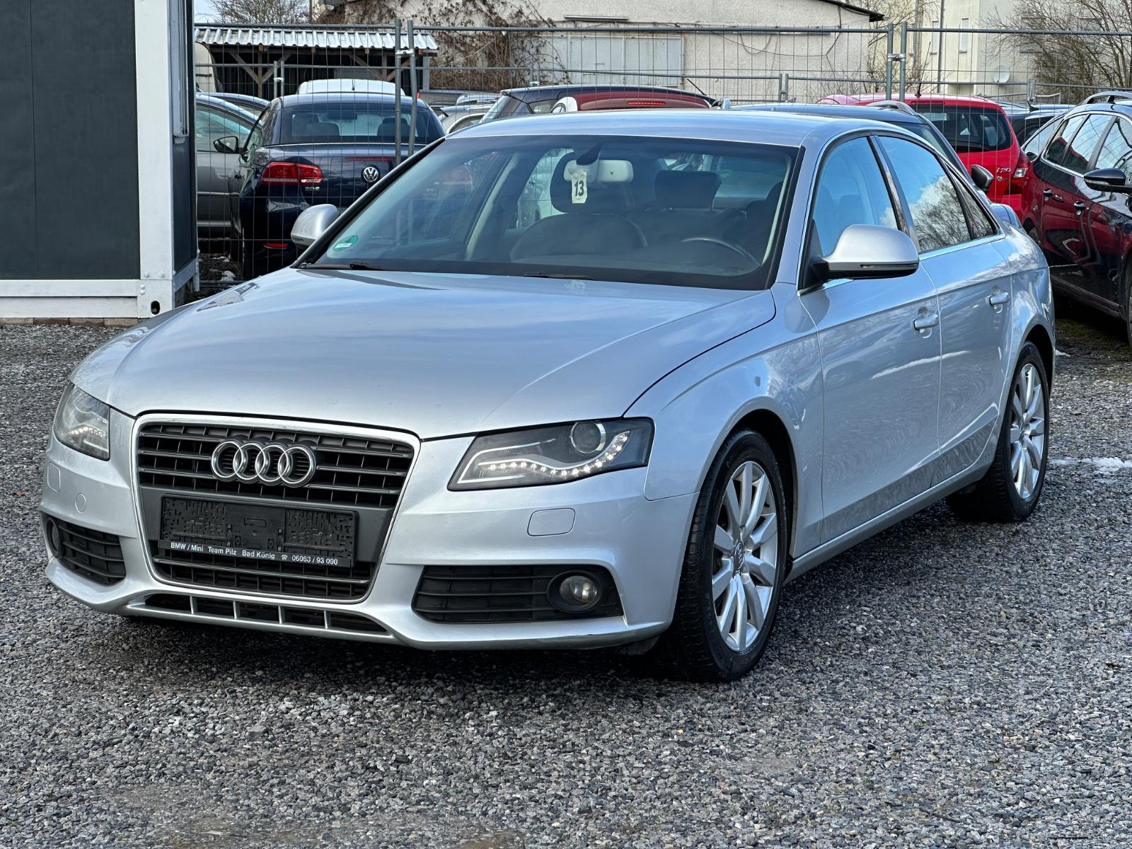 Audi A4 Lim. Attraction/2.0/Xenon/SHZ/PDC/Automatik/