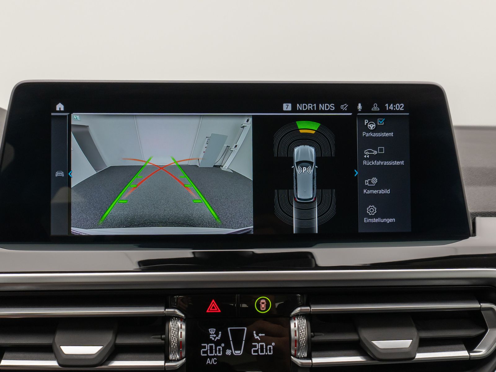 Fahrzeugabbildung BMW X3 xD30e Kamera HUD DAB Lenkrhzg Alarm AHK Sport