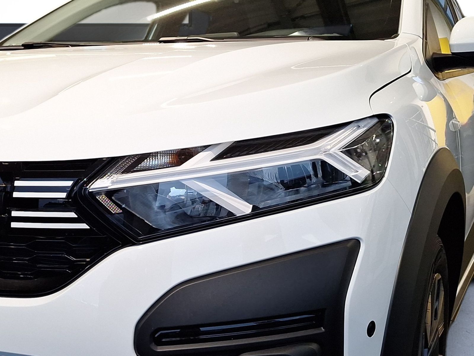 Fahrzeugabbildung Dacia Sandero III Stepway Expression TCE90 *KLIMA*LED*