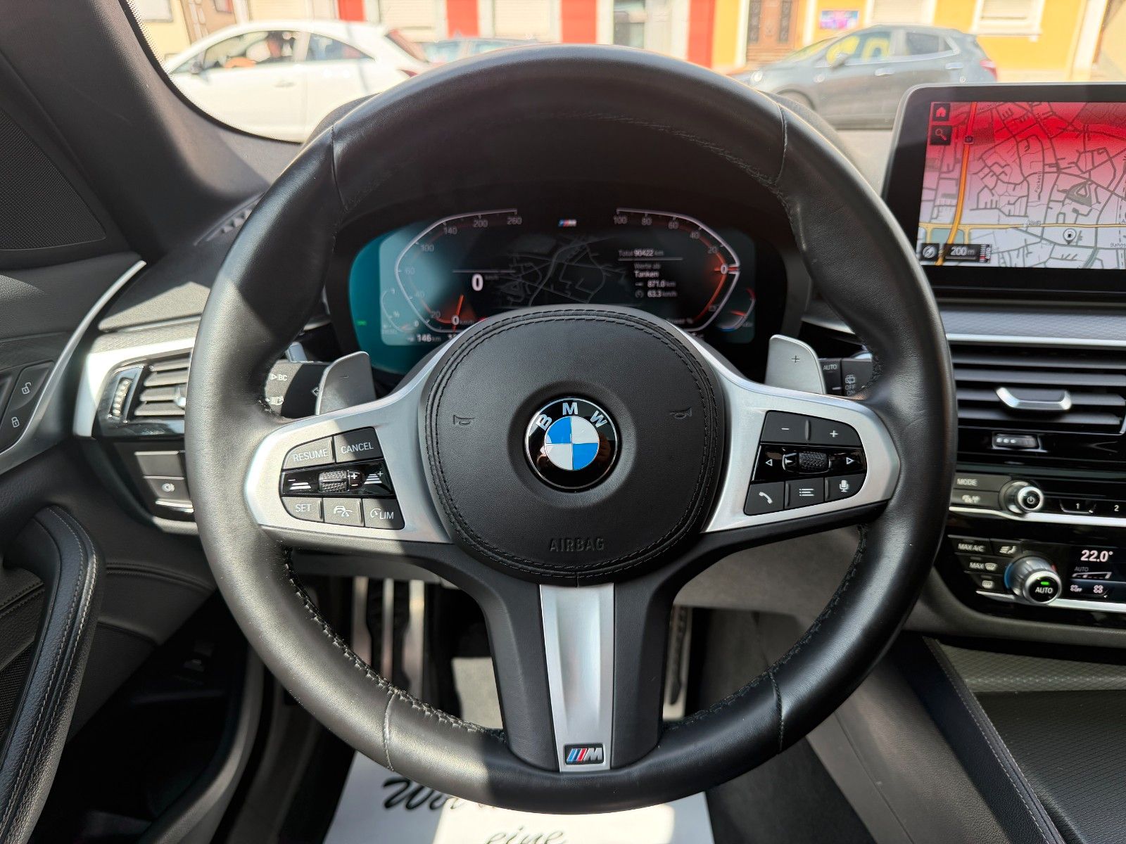 Fahrzeugabbildung BMW 540d Touring xDrive M Sport AHK PANO HUD LEDER