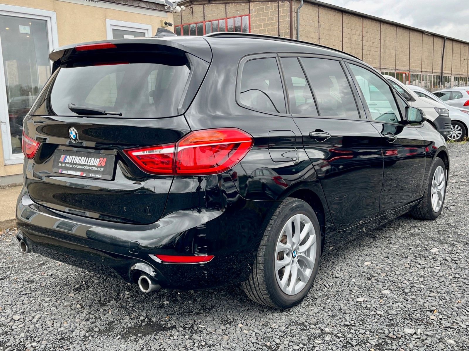 Fahrzeugabbildung BMW 218d Gran Tourer Aut. Navi AHK Panorama 2.HD PDC