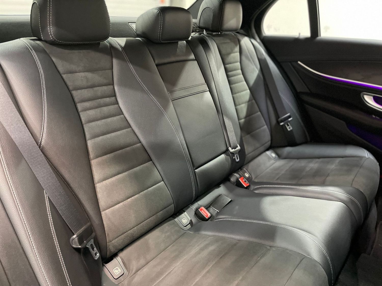 Fahrzeugabbildung Mercedes-Benz E 200 AMG#LED#Kamera#Spur#Alcantara#Ambiente