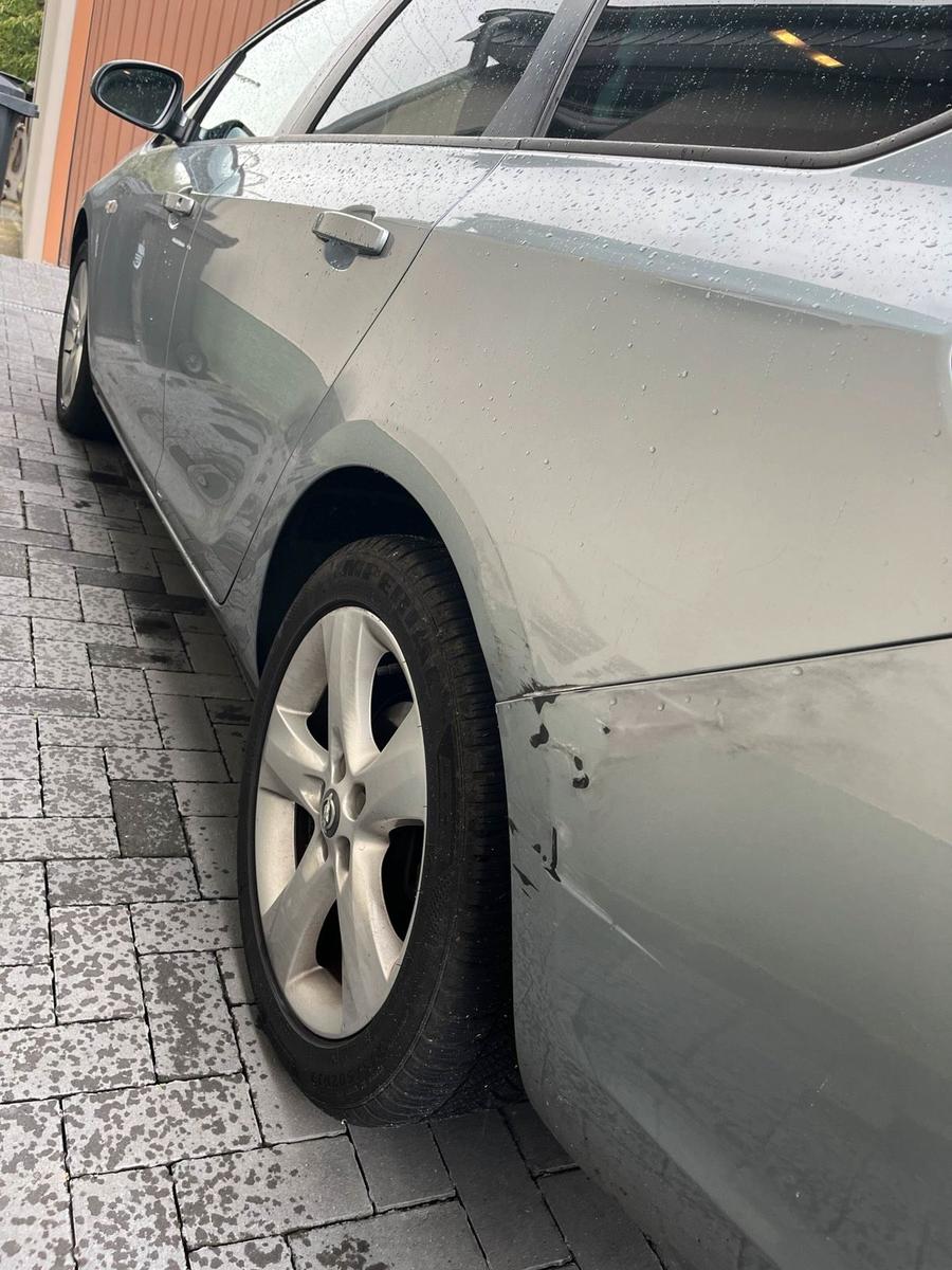 Opel Astra 2011 — photo 11