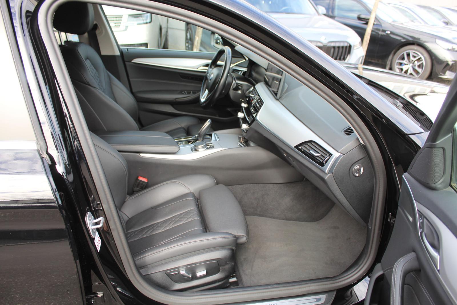 BMW 520d xDrive Tour. +HUD+Sportsitz+MEMORY+DAB+ACC+