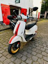 Vespa 125 Sprint Sondermodell "Racing Sixties"