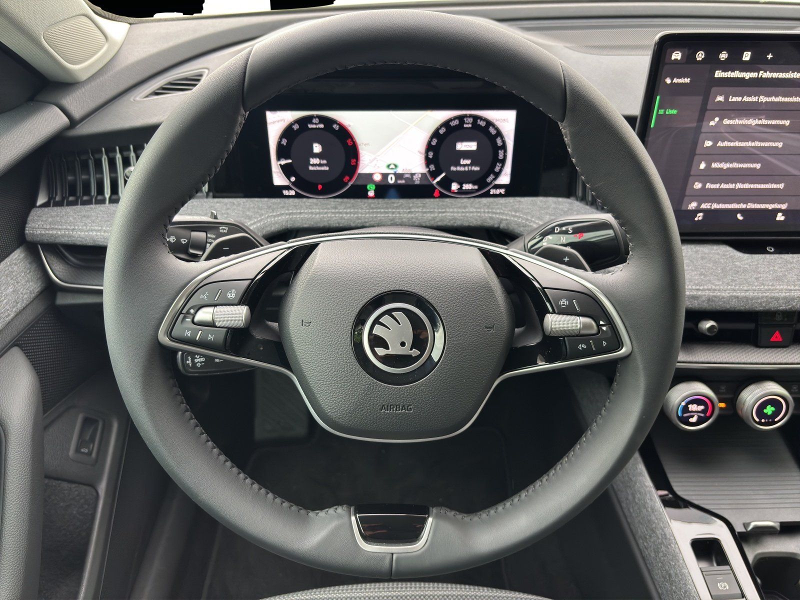 Fahrzeugabbildung SKODA Superb Combi Selection 2,0 TDI 110 kW DSG