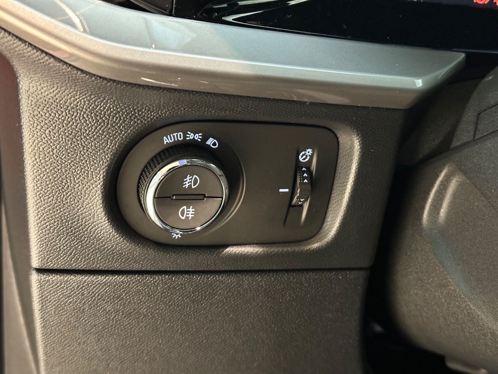 Fahrzeugabbildung Opel Mokka Ultimate 1.2T,Navi,Kamera,Sitzhz,Allw