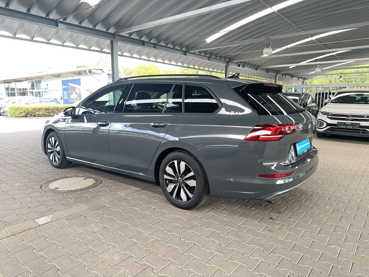 Volkswagen Golf VIII Variant 1.5 eTSI GOAL AHK 2,49% FI foto 3