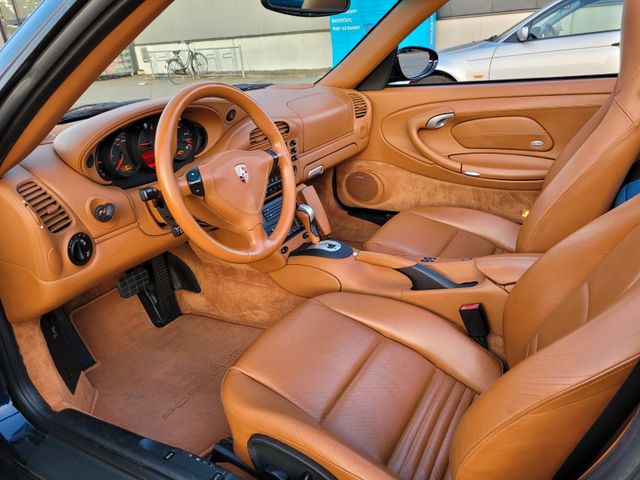 Fahrzeugabbildung Porsche 996 Carrera 4 Cabrio/Porsche Exklusiv veredelt