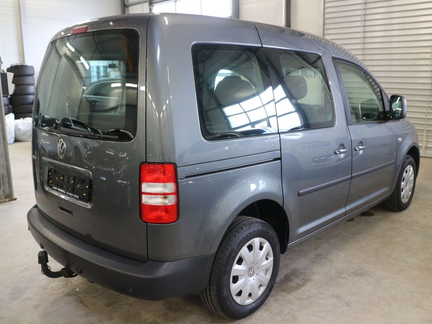 Fahrzeugabbildung Volkswagen Caddy TSI Roncalli 5-Sitzer AHK Klima PDC
