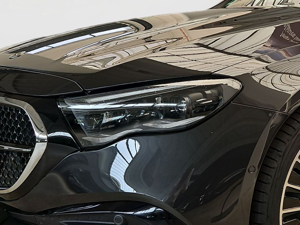 Fahrzeugabbildung Mercedes-Benz E 200 Limousine +AMG+AHK+BURMESTER+DIGITAL+20''-