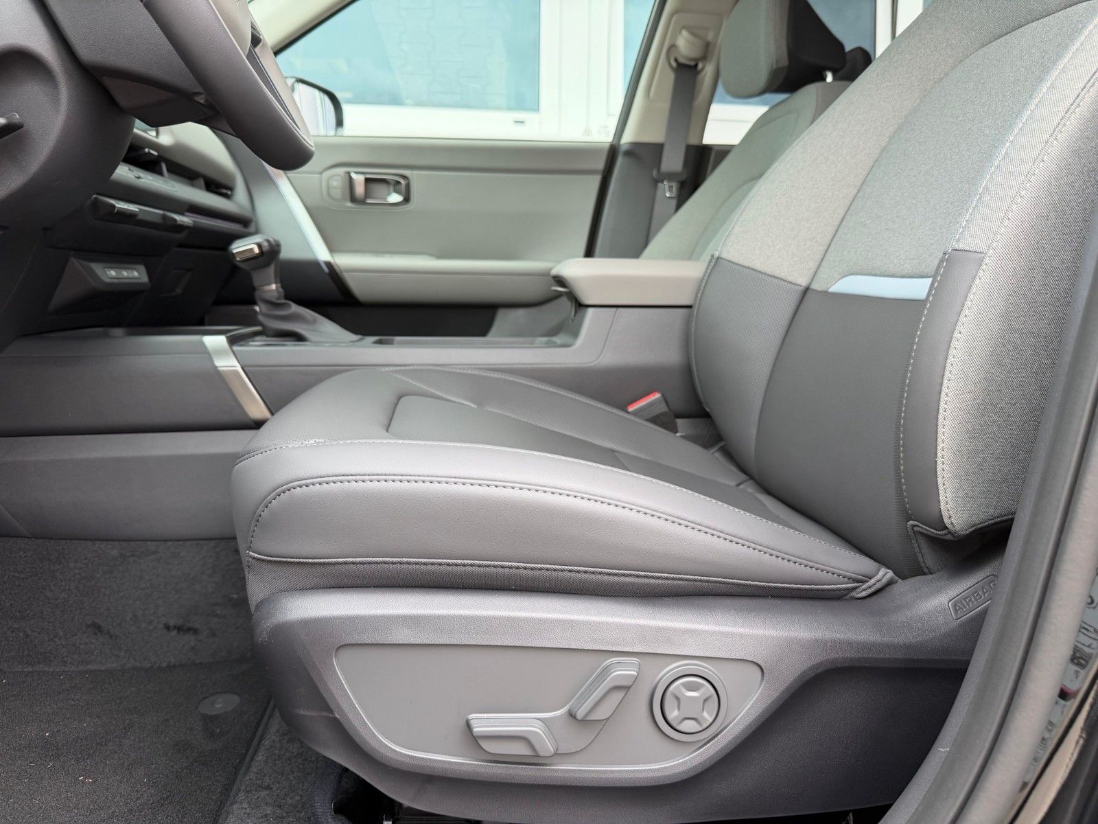 Fahrzeugabbildung Kia SELTOS 1.6T 180 DCT VISION SOUND NAV DES