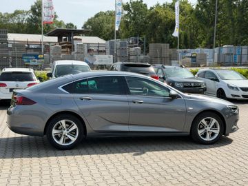 Opel Insignia - 12