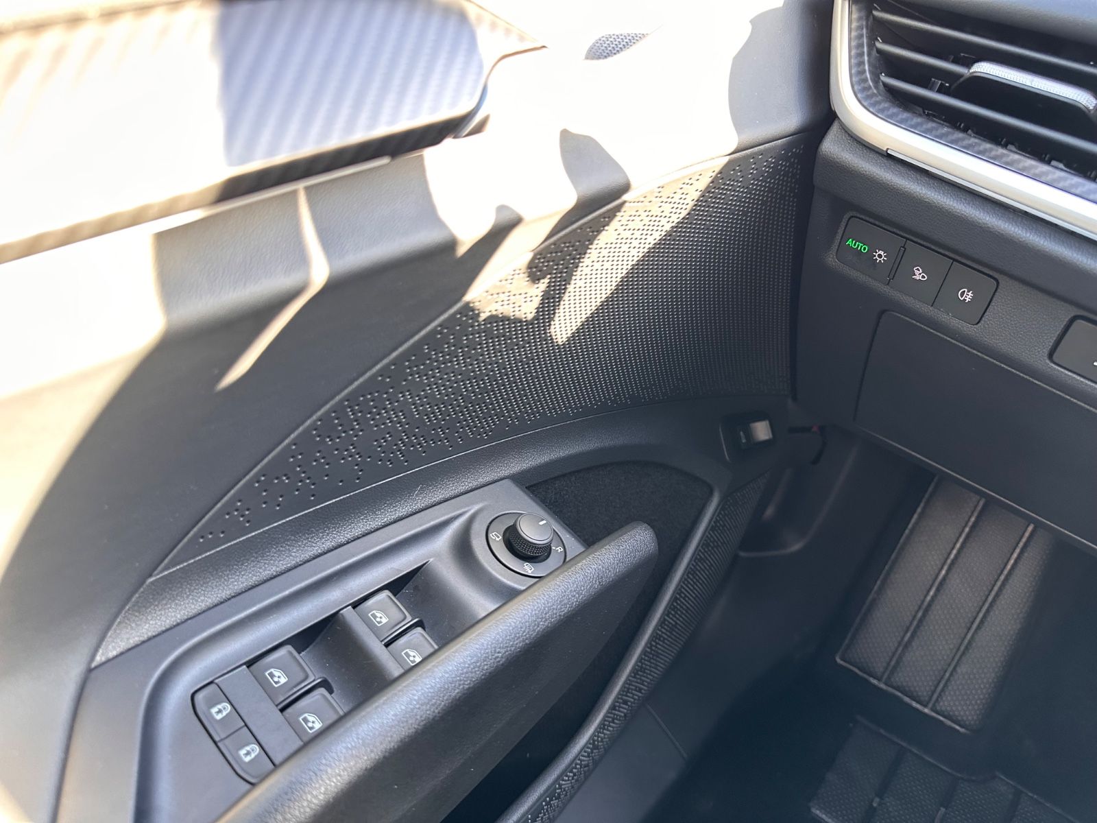 Fahrzeugabbildung SKODA Enyaq Coupé 85 Sportline Pano/Matrix/ACC/APP/21"