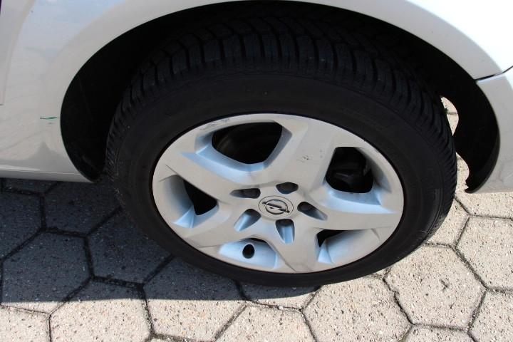 Opel Astra 2007 — photo 8