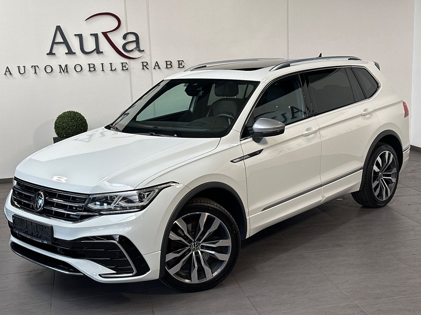 Volkswagen Tiguan Allspace 2.0 TSI DSG OPF 4Motion R-Line imagem 2