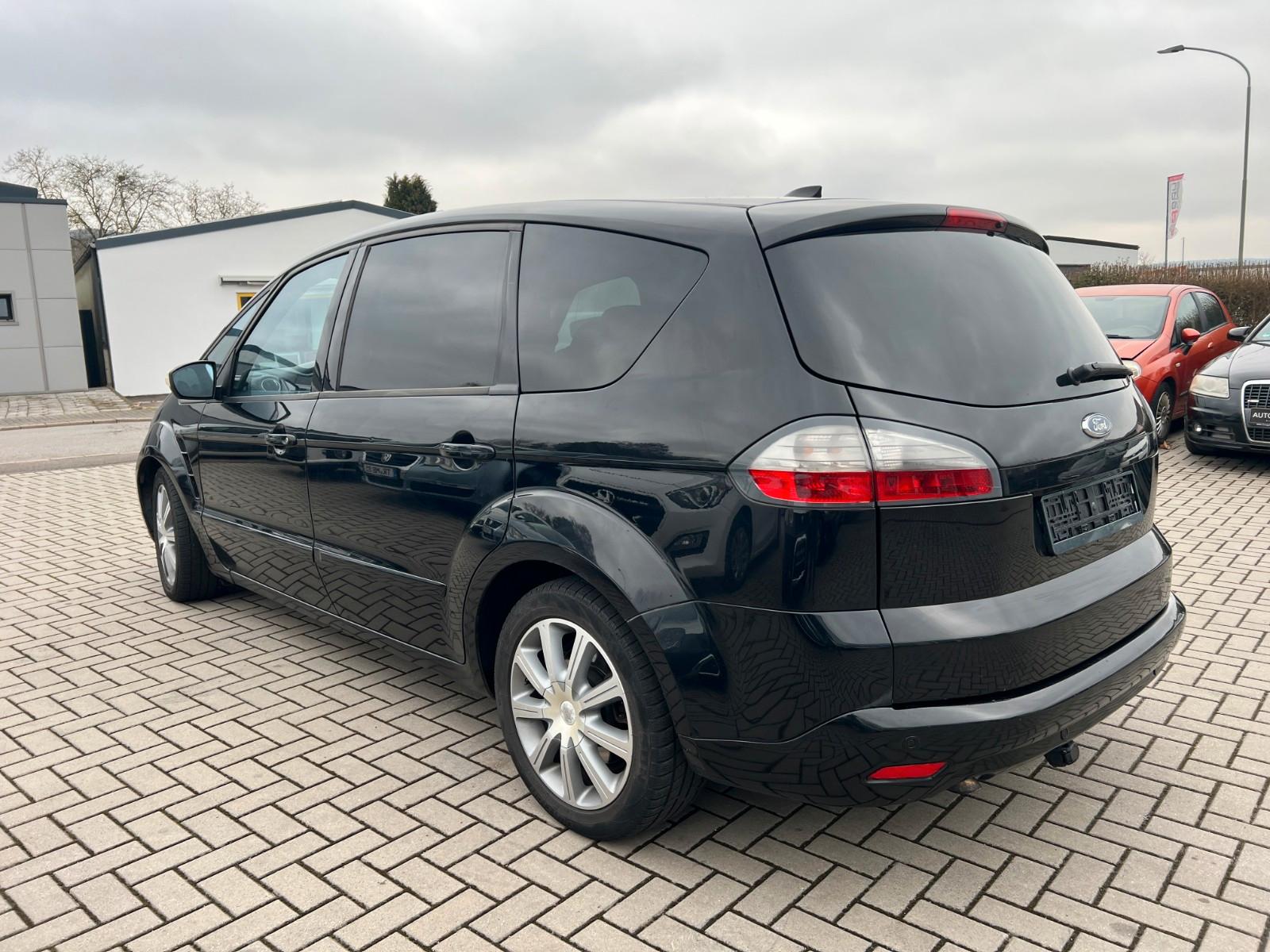 Ford S-Max Titanium *VOLLAUSTATTUNG* 7 Sitzer