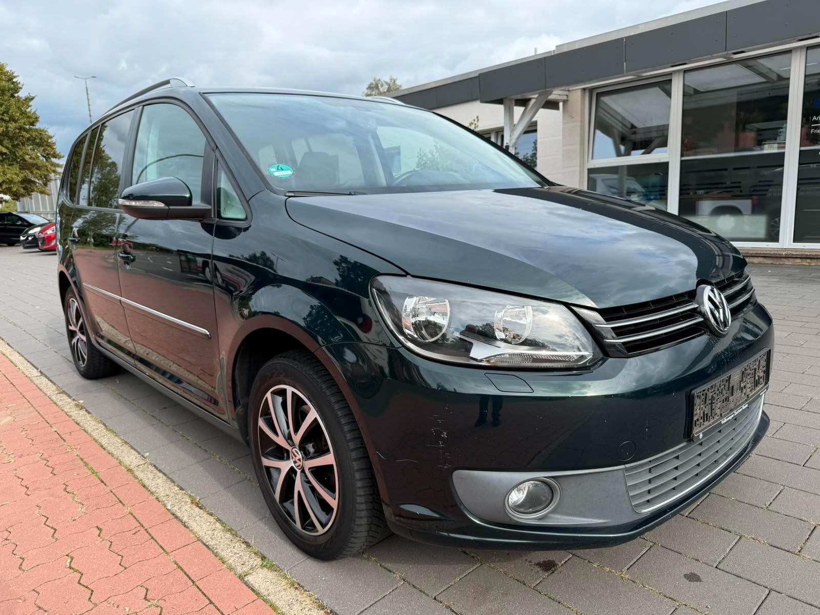 Volkswagen Touran 1.6TDI Highline BMT Navi Alcantara AHK 2H