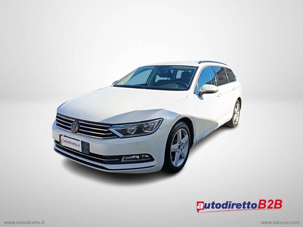 Volkswagen Passat - 1