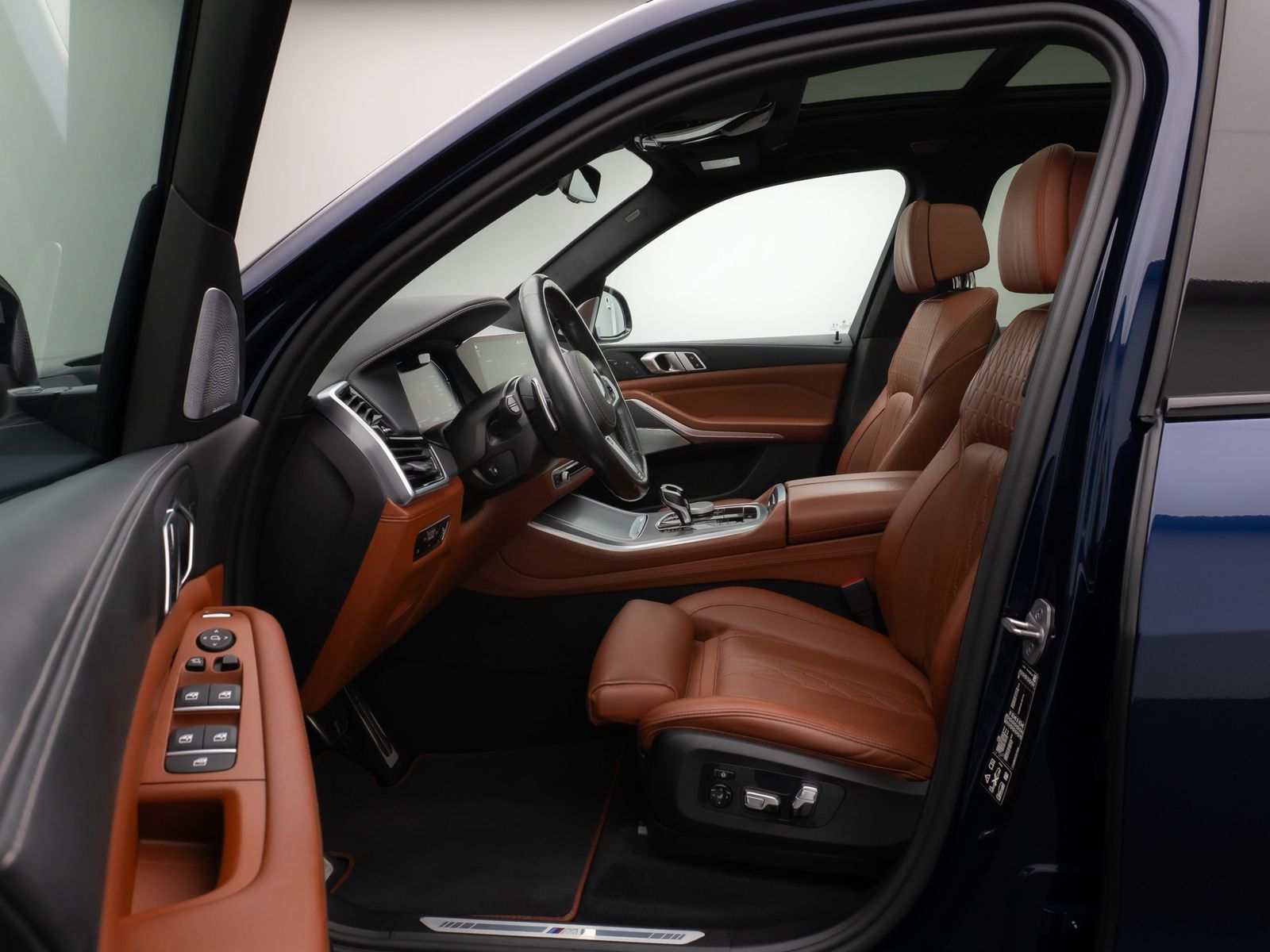 Fahrzeugabbildung BMW X5 xD40d M Sport Panorama Laser 360°B&W HUD 22"