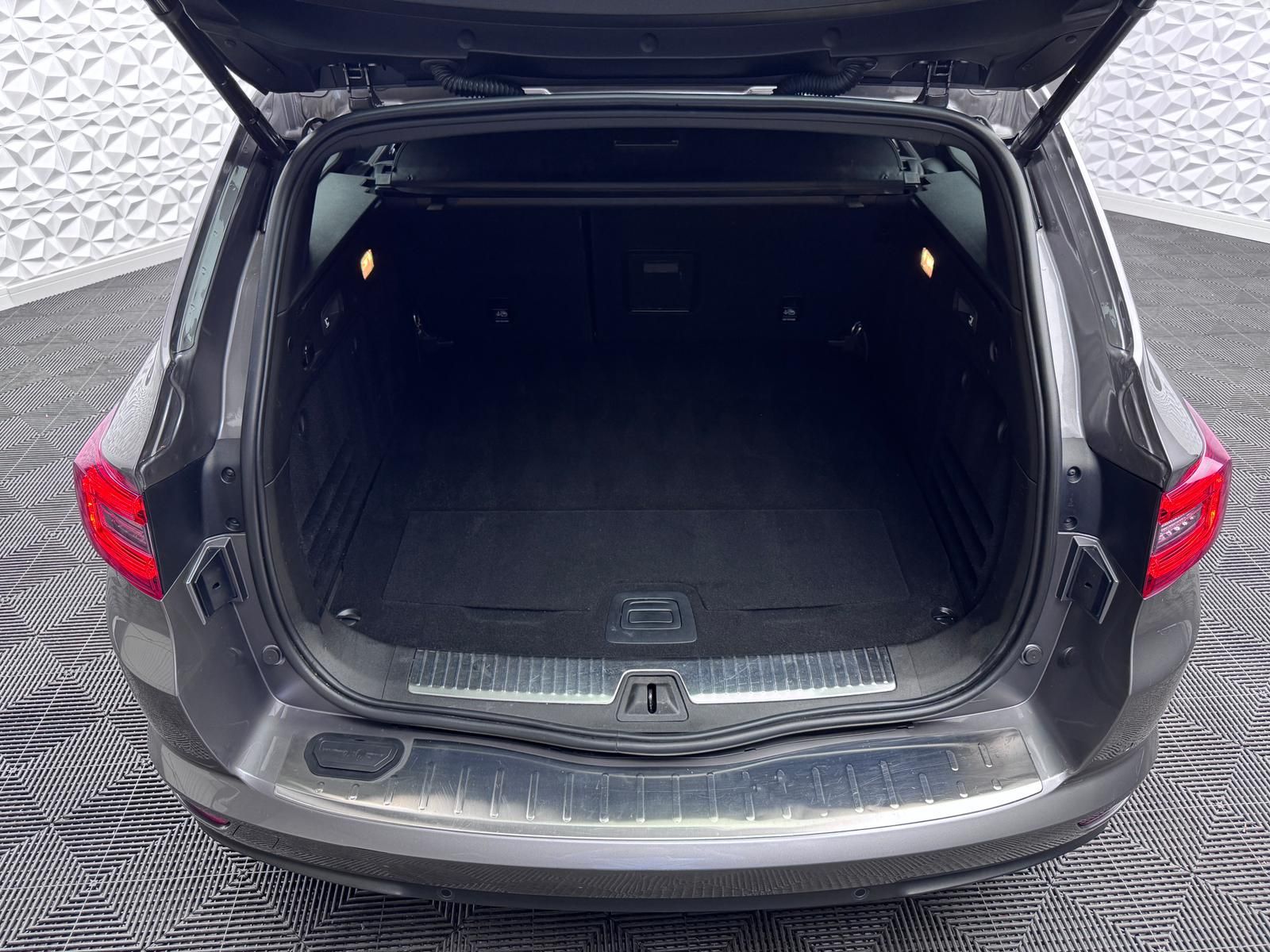 Fahrzeugabbildung Renault LIMITED BLUE dCi 200 EDC/ACC/BOSE/AHK/MASSAGE/DA