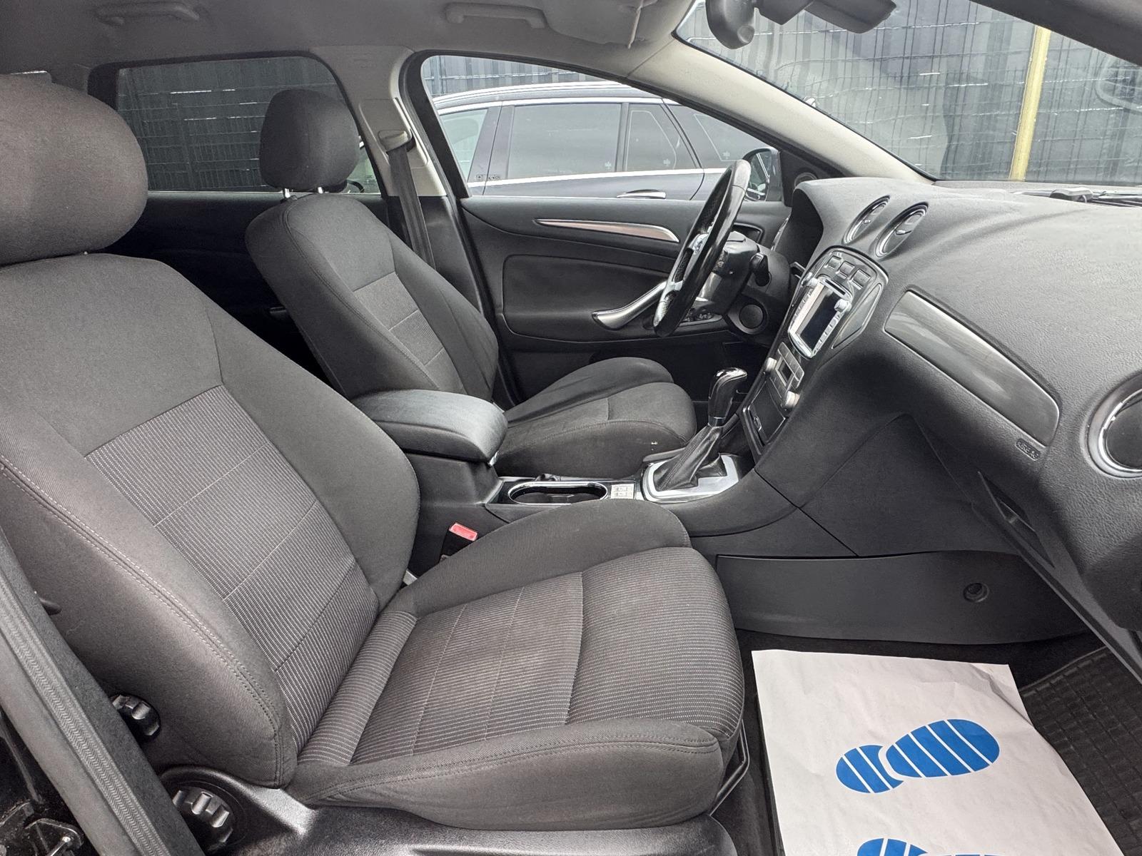 Ford Mondeo 2010 — photo 16