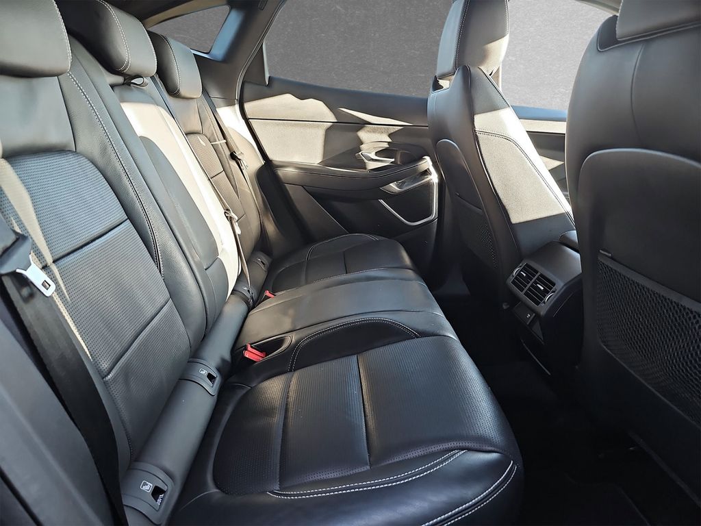 Jaguar E-Pace D180 R-Dynamic SE
