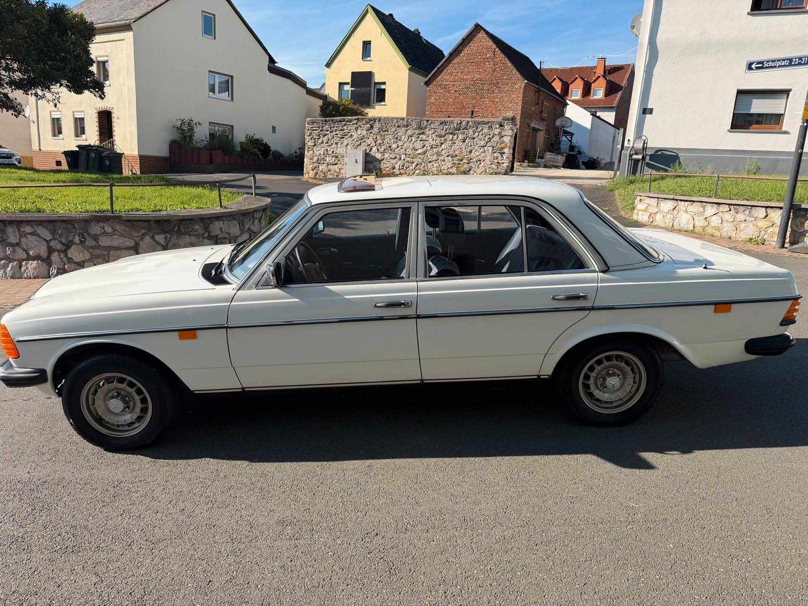 Mercedes-Benz 300