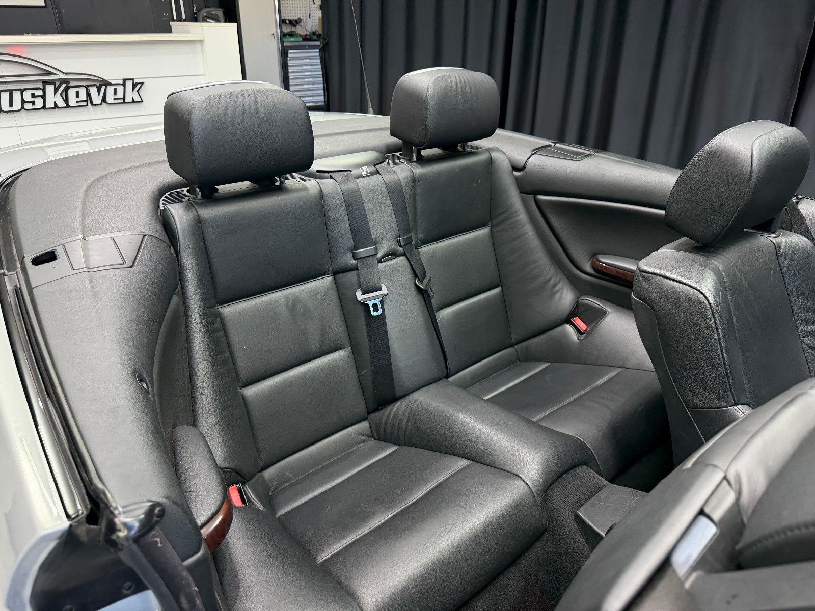 Fahrzeugabbildung BMW 330Ci|M-PAKET 2|HIFI|PDC|NAVI|LCI
