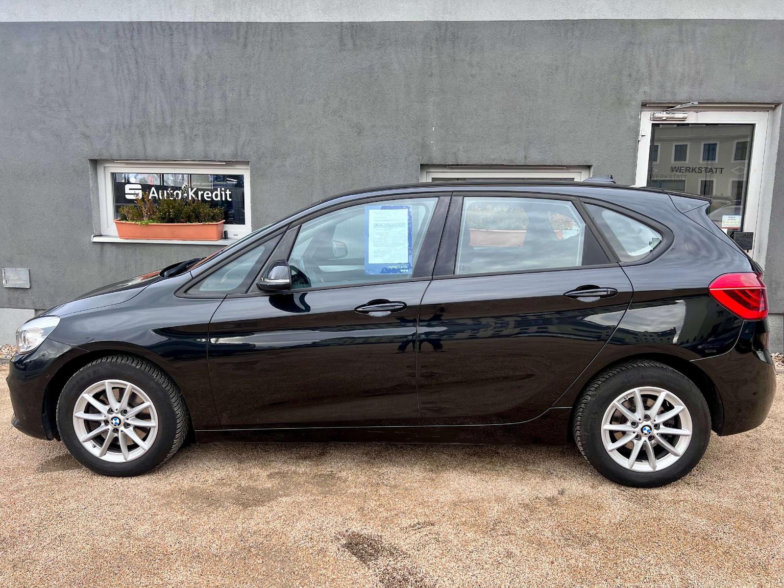 BMW 218 i*AHK*TÜV NEU*GARANTIE*AUTOMATIK
