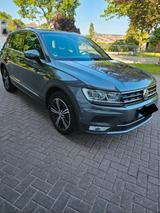 Volkswagen Tiguan 2.0 TDI SCR DSG BMT Highline Highline - VW Tiguan Gebrauchtwagen in Bremen