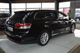 Toyota Avensis Kombi Edition AUTOMATIK / NAVI / R-KAM - Toyota Avensis mit Benzin-Antrieb: Automatik