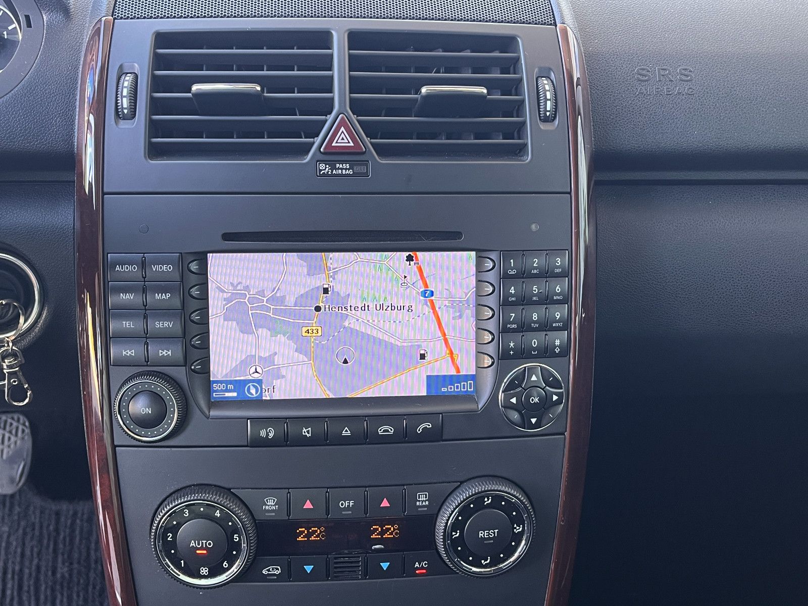 Fahrzeugabbildung Mercedes-Benz A 200 5-türig Automatik