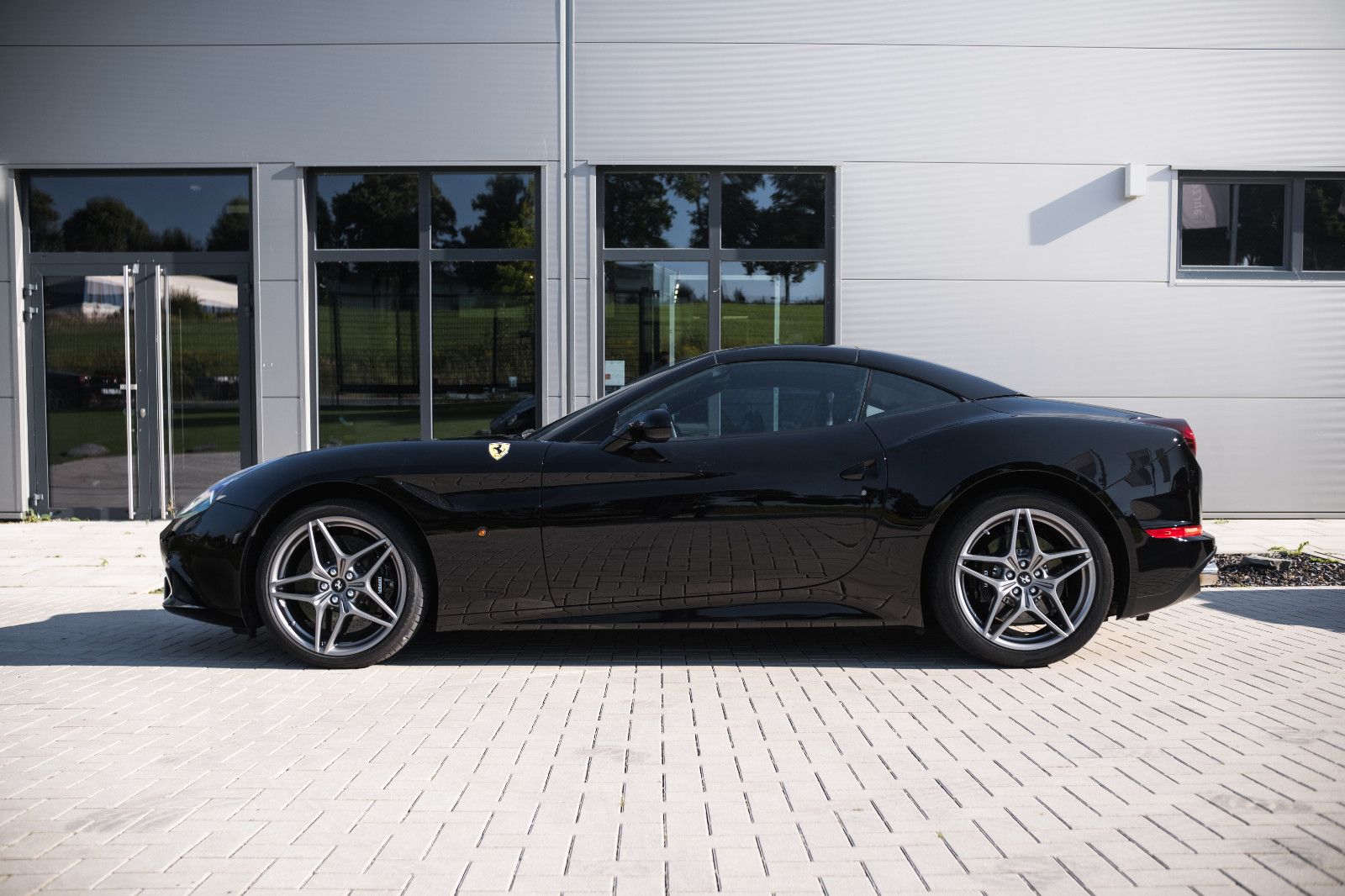 Fahrzeugabbildung Ferrari California 3.9 V8 T 4-Sitzer