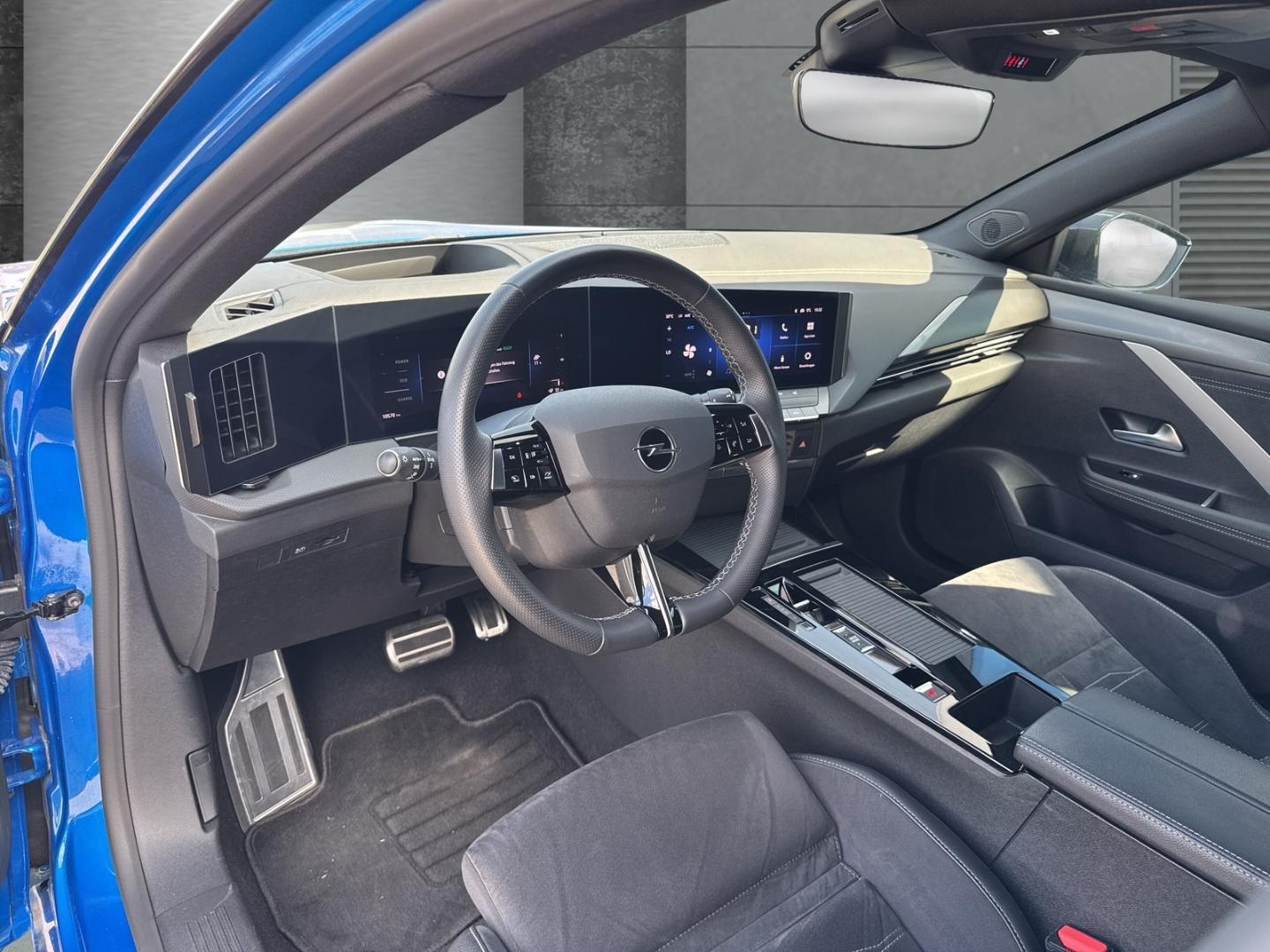 Opel Astra Electric GS Alcantara 360° ACC Pano Navi