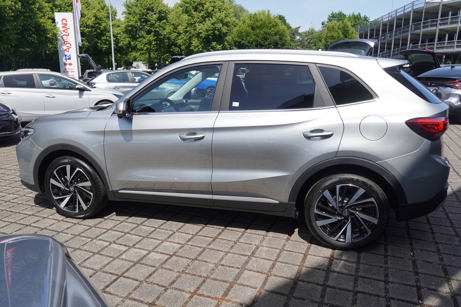 MG ZS