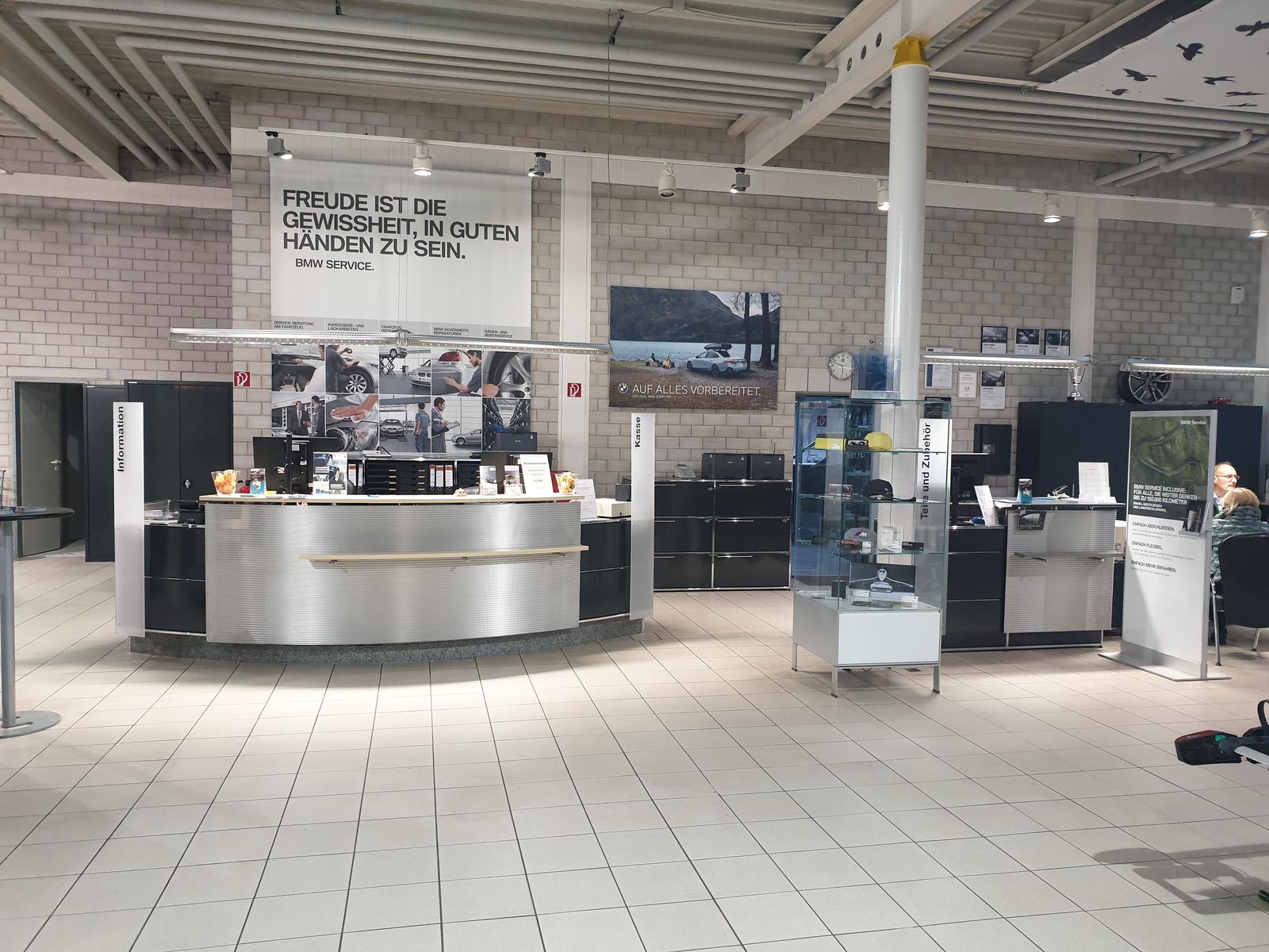 showroom-image-main